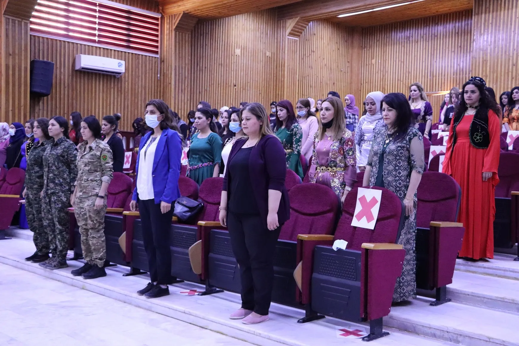 Meclisa Jinan a Zanîngeha Rojava duyemîn civîna xwe ya berfireh li dar xist
