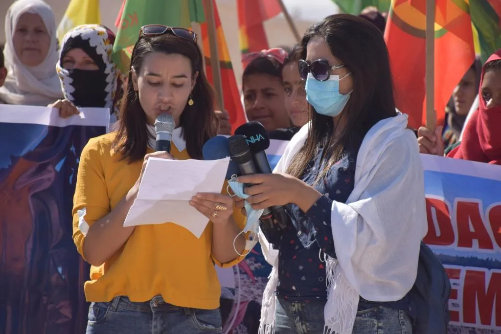 Koçberên ji Serêkaniyê li dijî dagirkerî û komployê derketin qadan