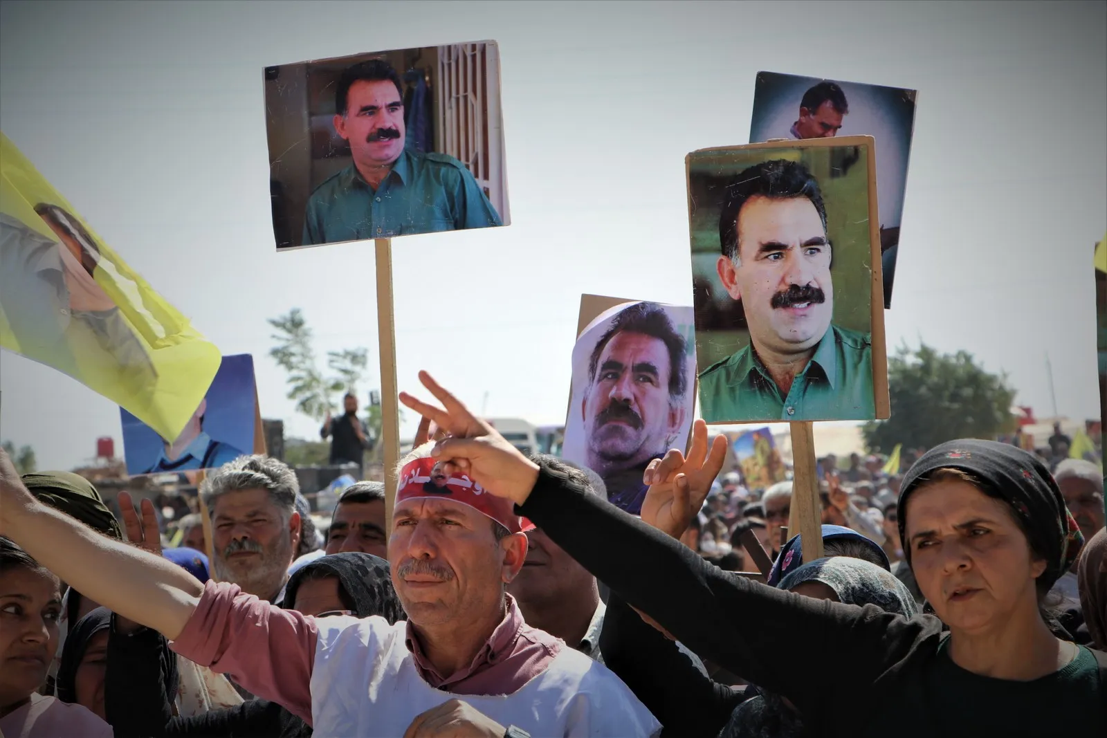 ​​​​​​​Şêniyên Efrînê soza domandina têkoşînê heta azadiya rêber Abdullah Ocalan da