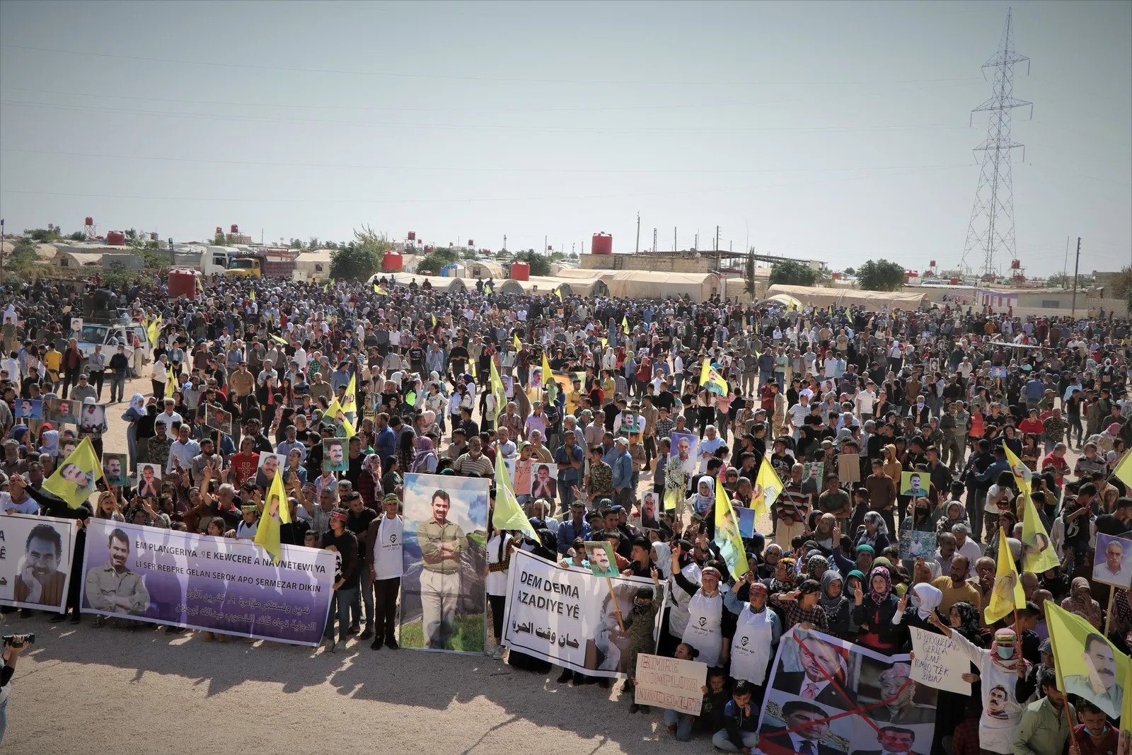 ​​​​​​​Şêniyên Efrînê soza domandina têkoşînê heta azadiya rêber Abdullah Ocalan da