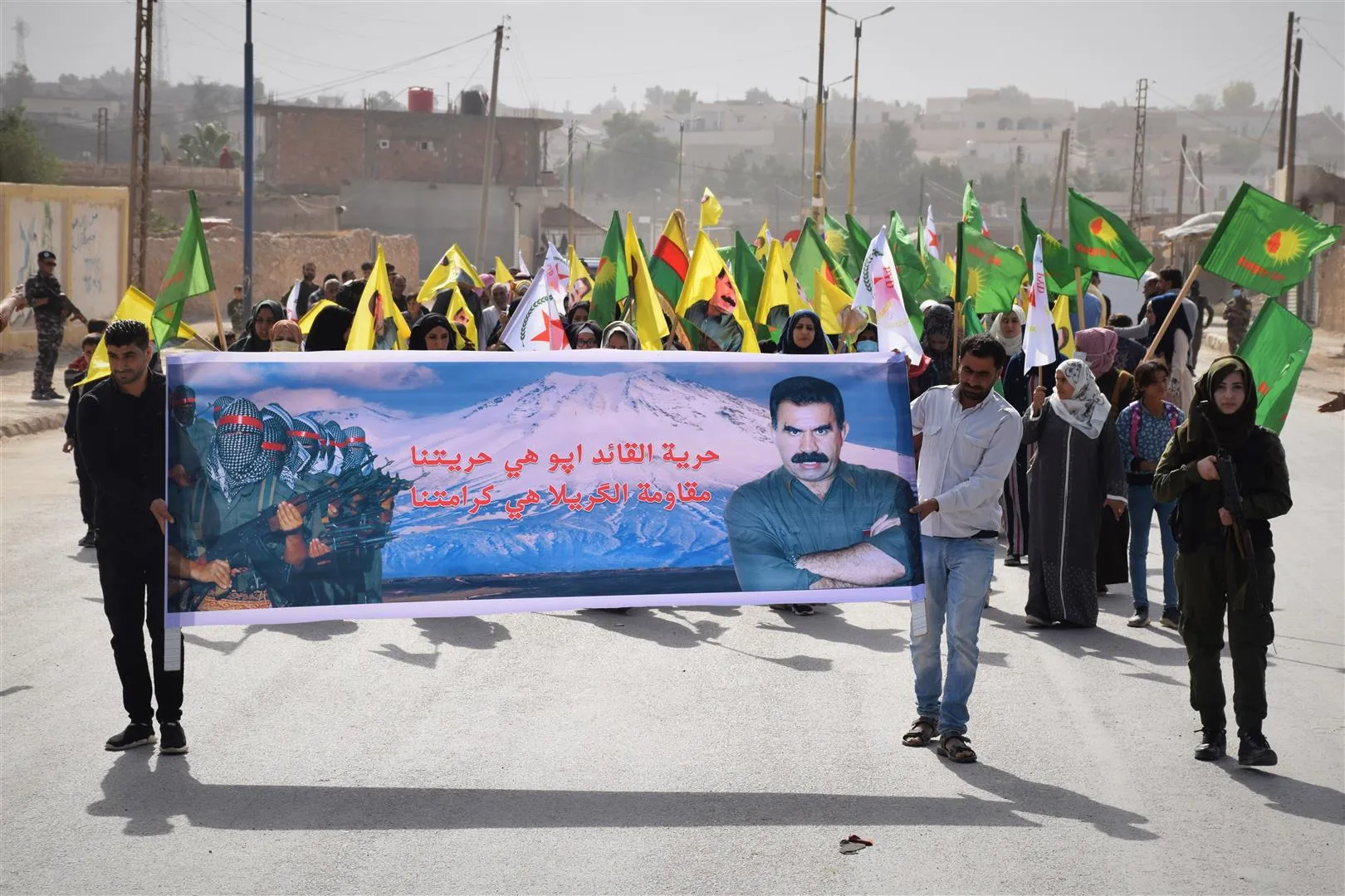 Şênî û rûspiyên Holê banga girtina qada hewayî li balafirên Tirkiyê kir
