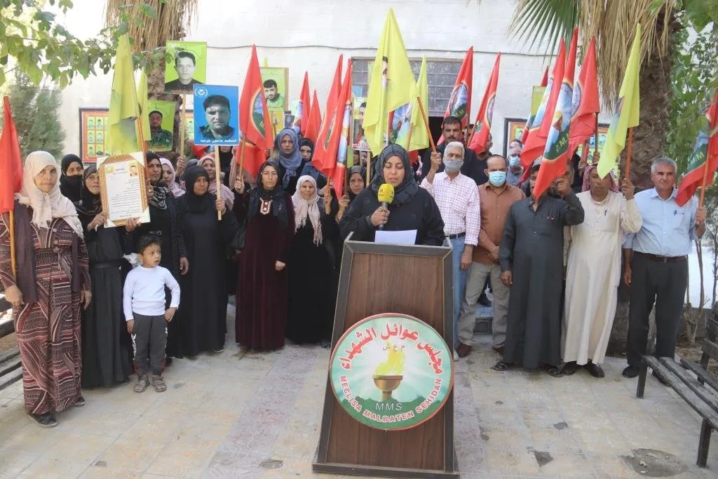 Êrişên li ser Kobanê û bêdengiya Rûsyayê hatin şermezarkirin