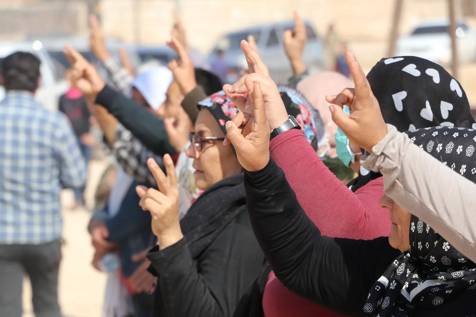 Bi hezaran şêniyên Efrînê şehîd Şoreş Andok oxir kir