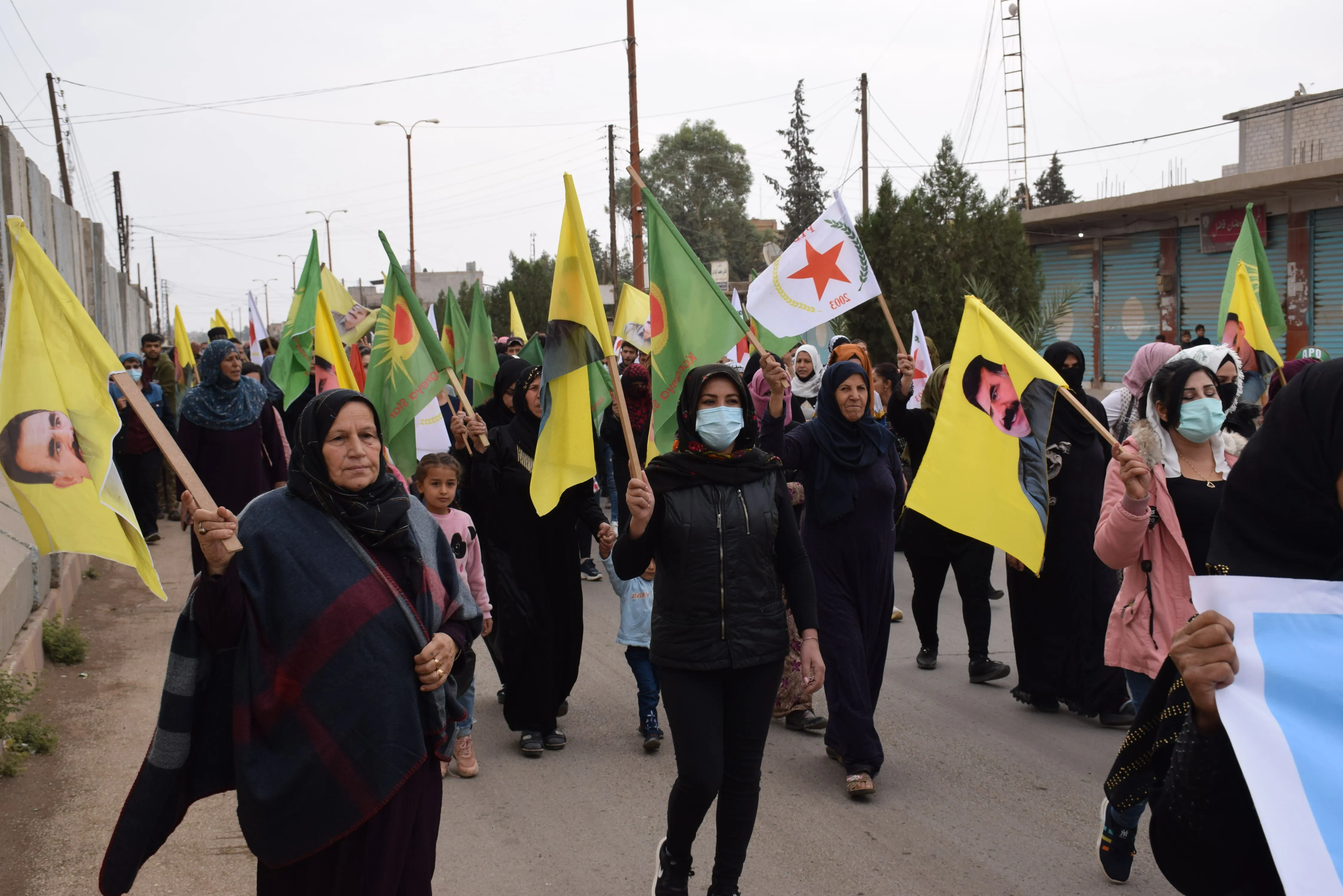 Karker û cotkarên Çilaxa li dijî êrişên dagirkeriyê meşiyan û soza berxwedanê da