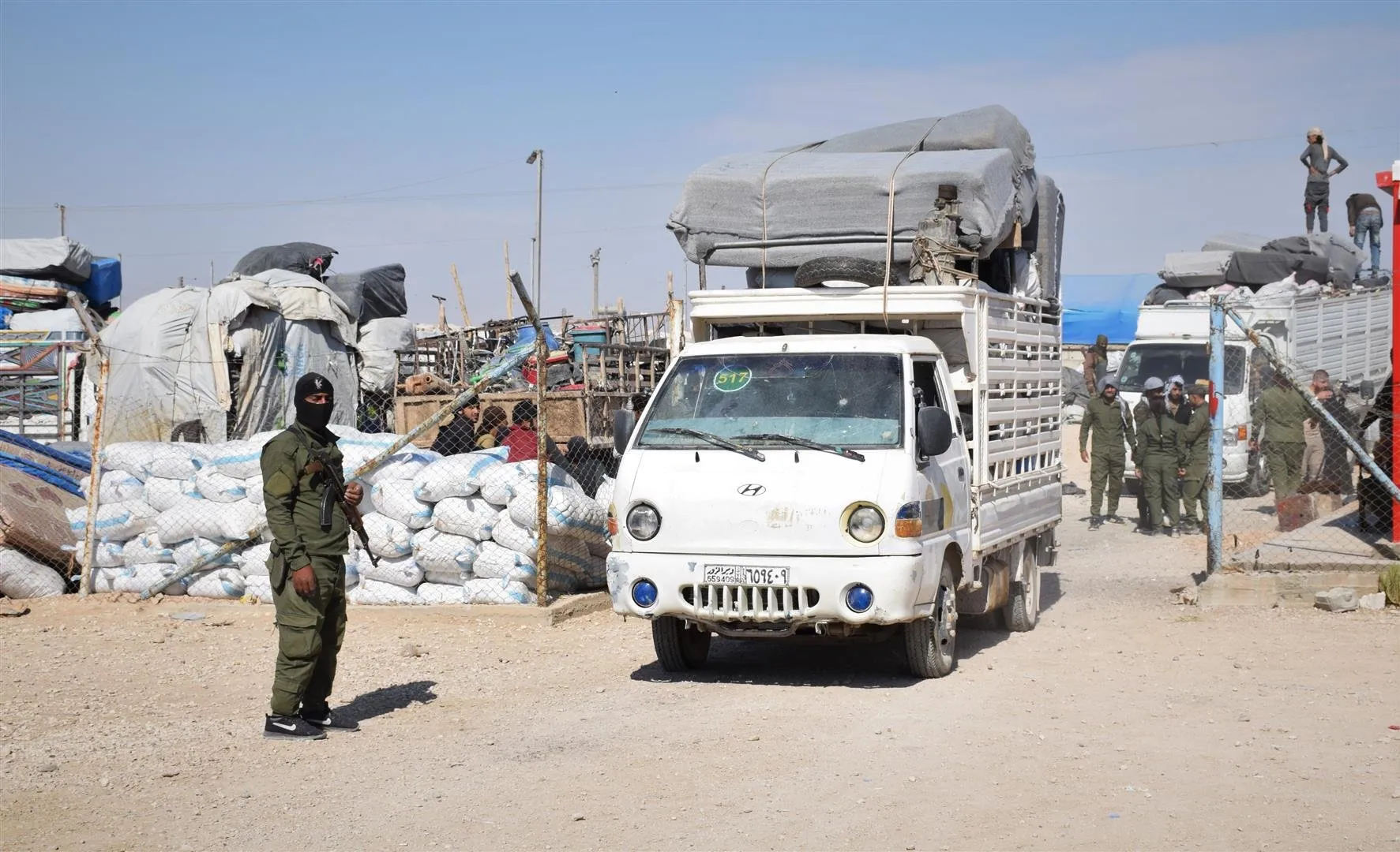 18 malbatên din ên ji Dêrazorê ji kampa Holê derketin