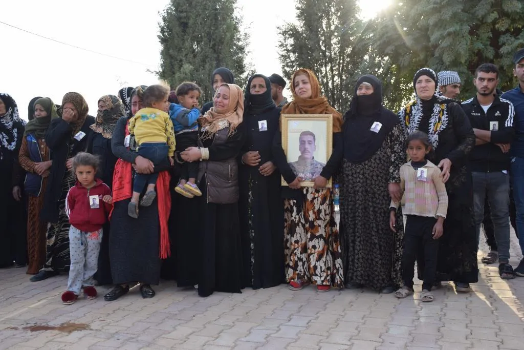 Şehîd Xalid Ferec li Goristana Şehîd Dijwar a Hesekê hat oxirkirin