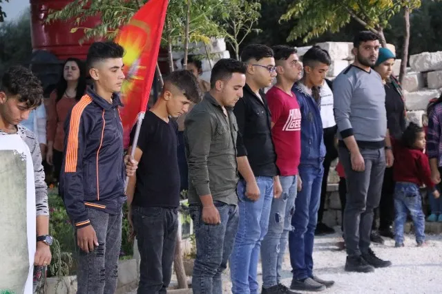 Ciwanên herêma Efrînê 3 şehîdên Berxwedana Rûmetê bi bîr anîn