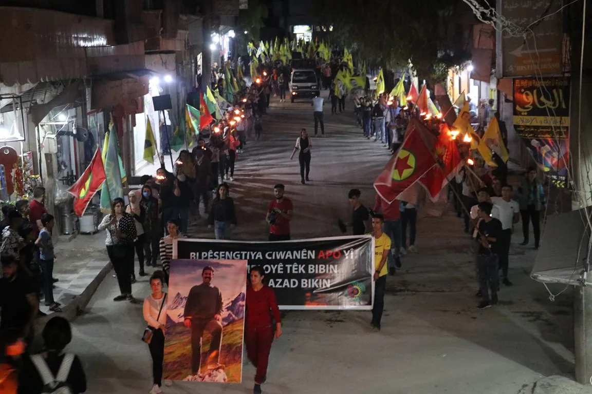 Li Helebê Komploya Navneteweyî hate şermezarkirin