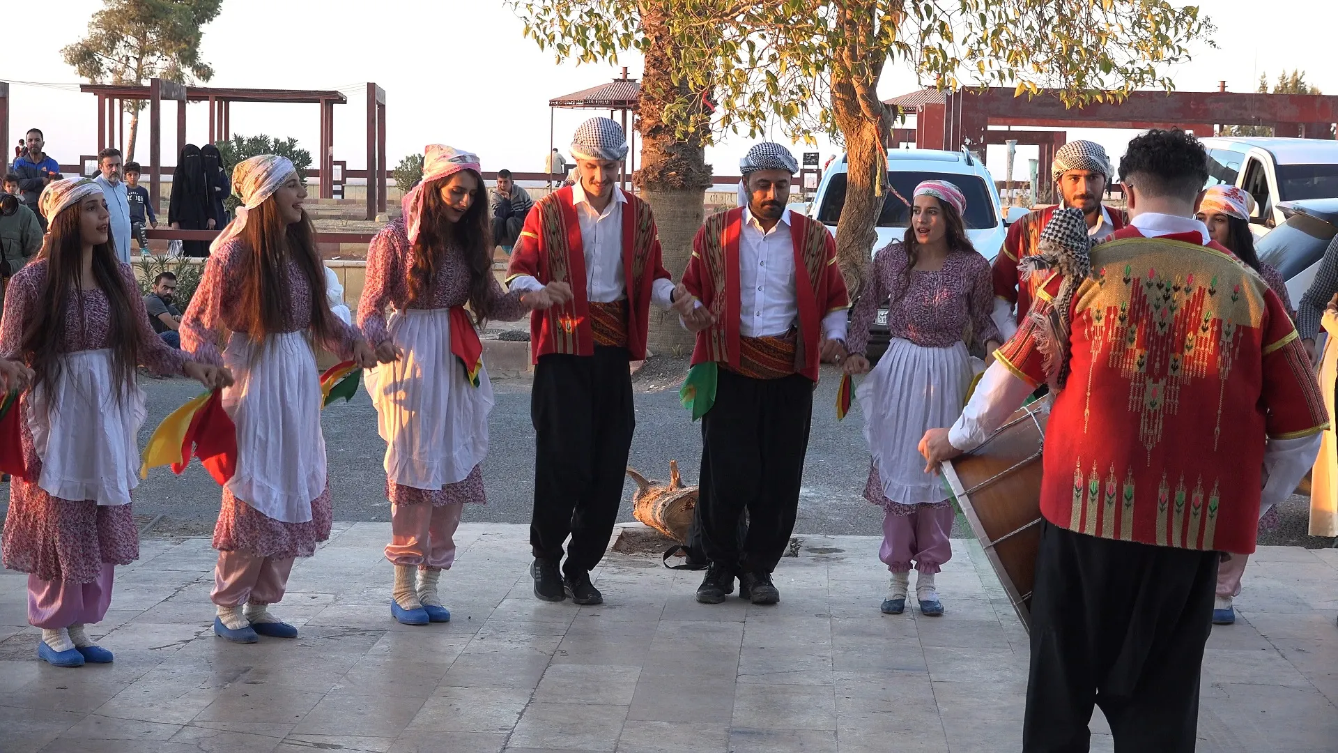 ​​​​​​​Awazên jibîrkirî çanda pêkhateyên Bakur û Rojhilatê Sûriyê nîşan dide