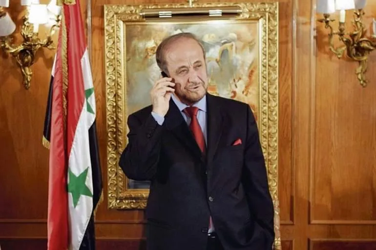 Rifet Esed vegeriya Sûriyê