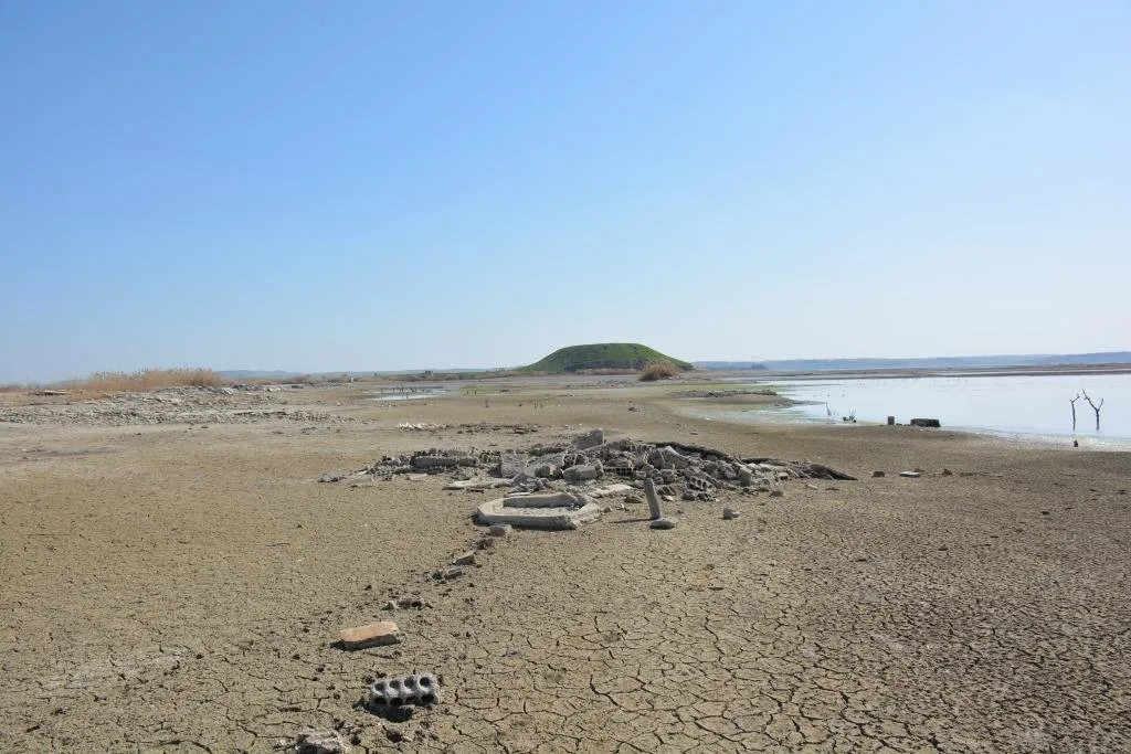296 roj in dewleta Tirk para sûriyan ji ava çemê Firatê didize