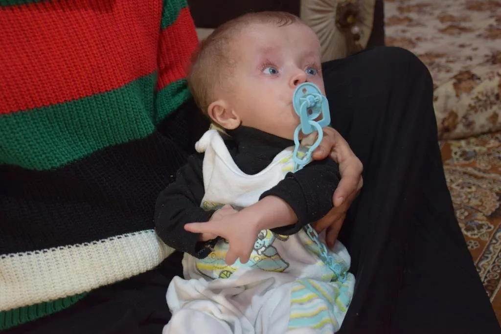 Yûsifê yek salî ji bo ku tedawî bibe li benda alîkariyê ye