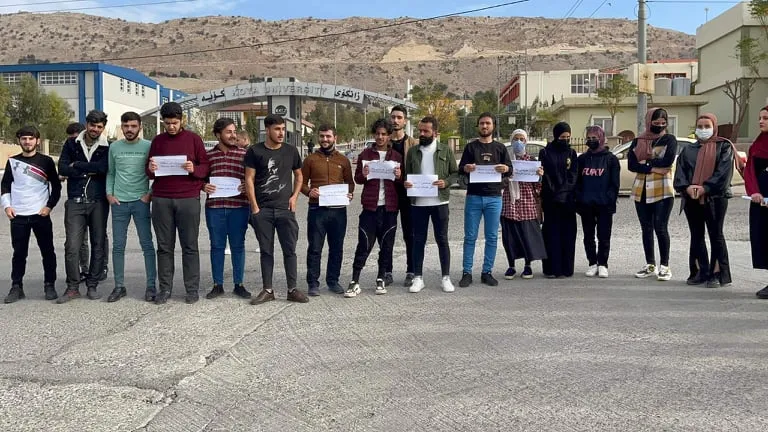 Xwendevanên Hewlêrê bang kir: Bila hikumet guh bide daxwazên me