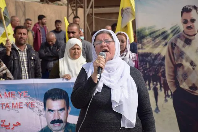 Bi hezaran kes li Qamişlo û Heleb meşiyan: Azadiya rêber Apo azadiya me ye!