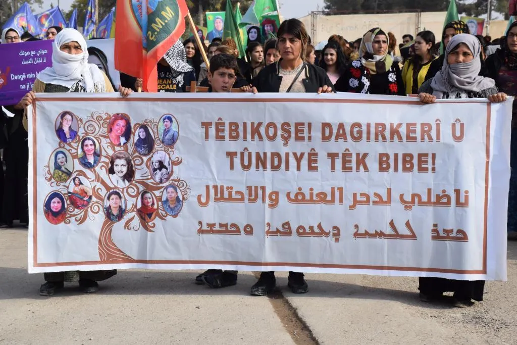 Di çalakiyên 25'ê Mijdarê de ji bo jinên li herêmên dagirkirî bang hate kirin
