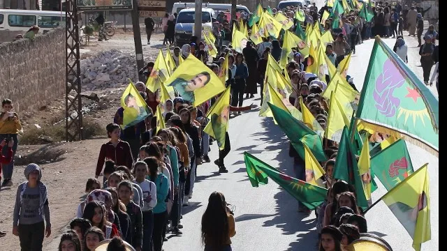 Jinên ciwan ên Şehbayê berxwedanan gerîlayan silav kir