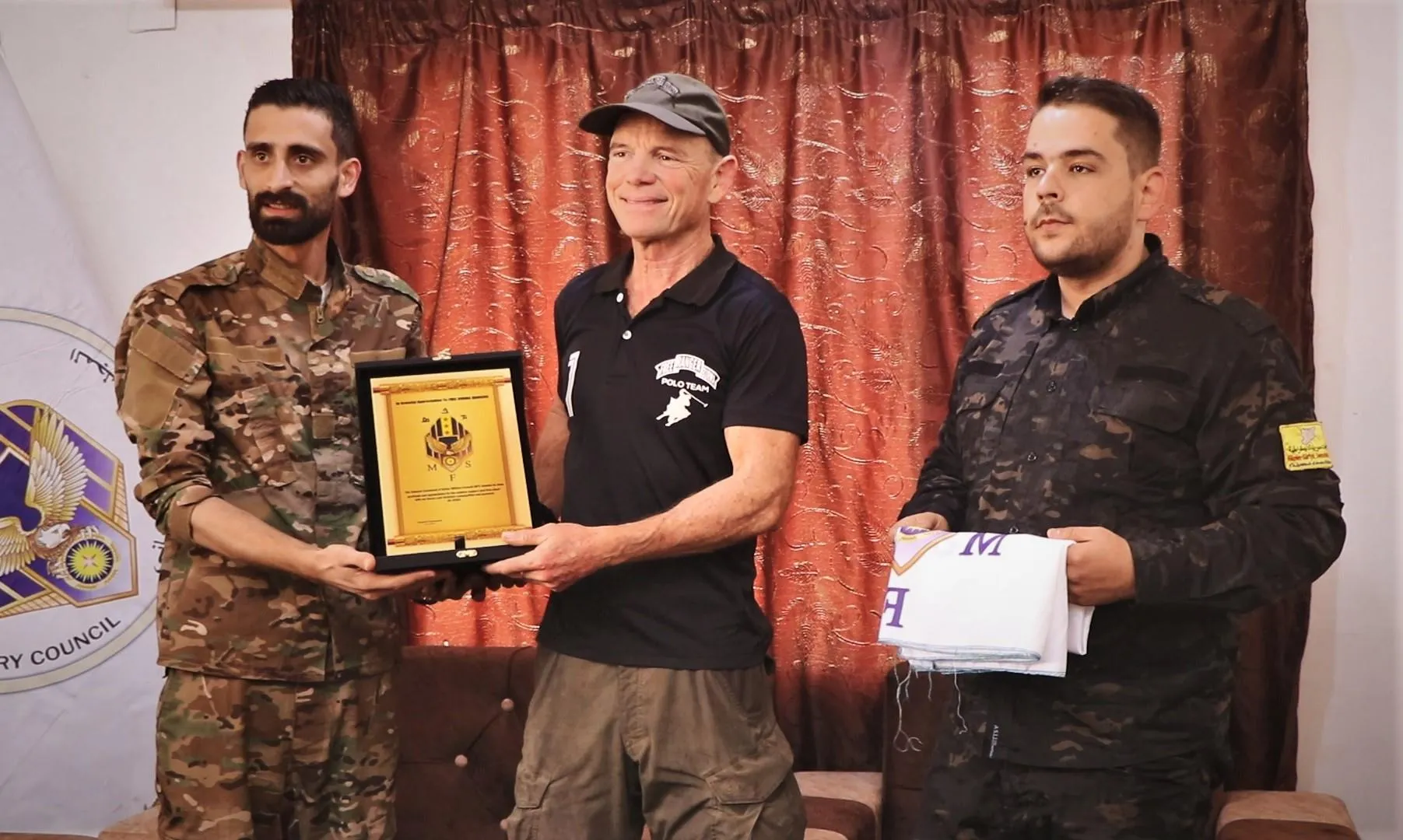 ​​​​​​​Meclisa Leşkerî ya Suryan li Hesekê rêxistina Free Burma Rangers xelat kir
