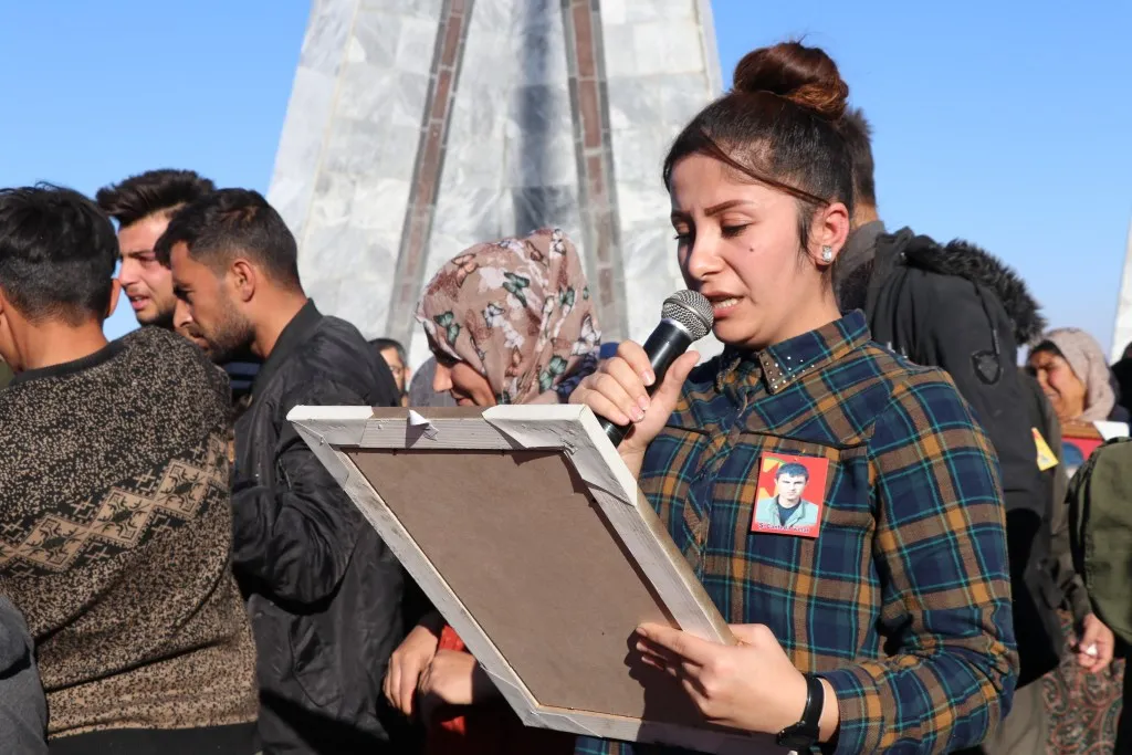 Li Kobanê ji bo 8 şehîdan merasîmek hate lidarxistin