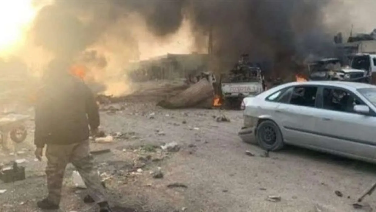 Li Derayê mayînek bi karwanekî hêzên hikumeta Şamê ve teqiya