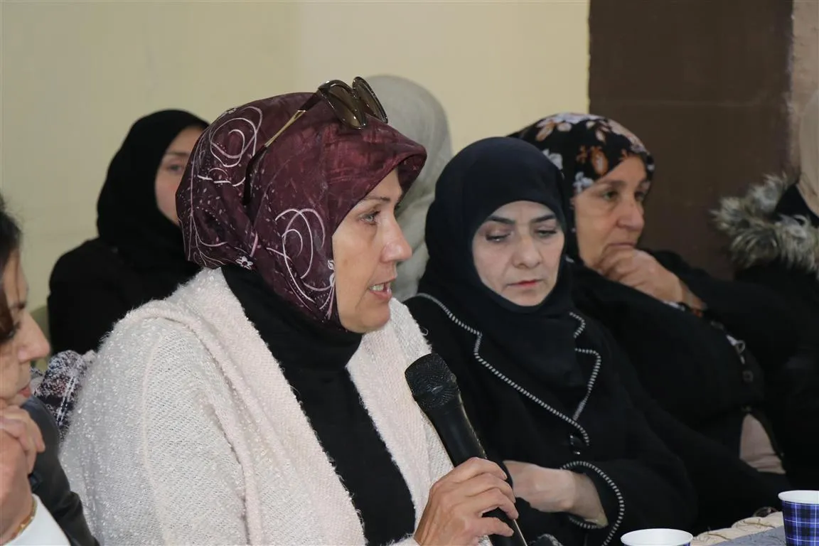Li Helebê tundiya siyasî ya li ser jinan hate şîrovekirin