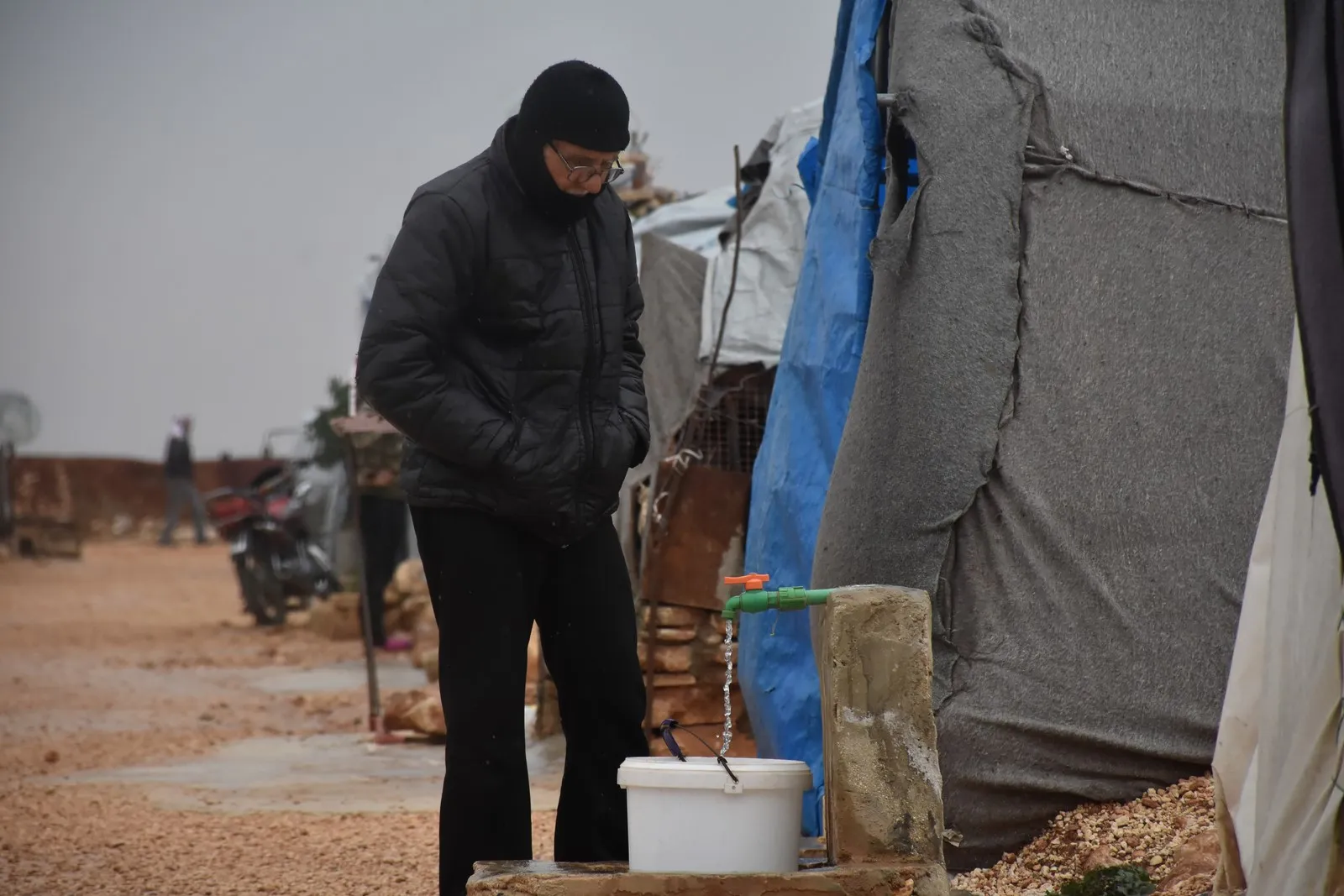 'Siyasetên navneteweyî' azarên zarokên koçber yên Efrînê zêdetir dike