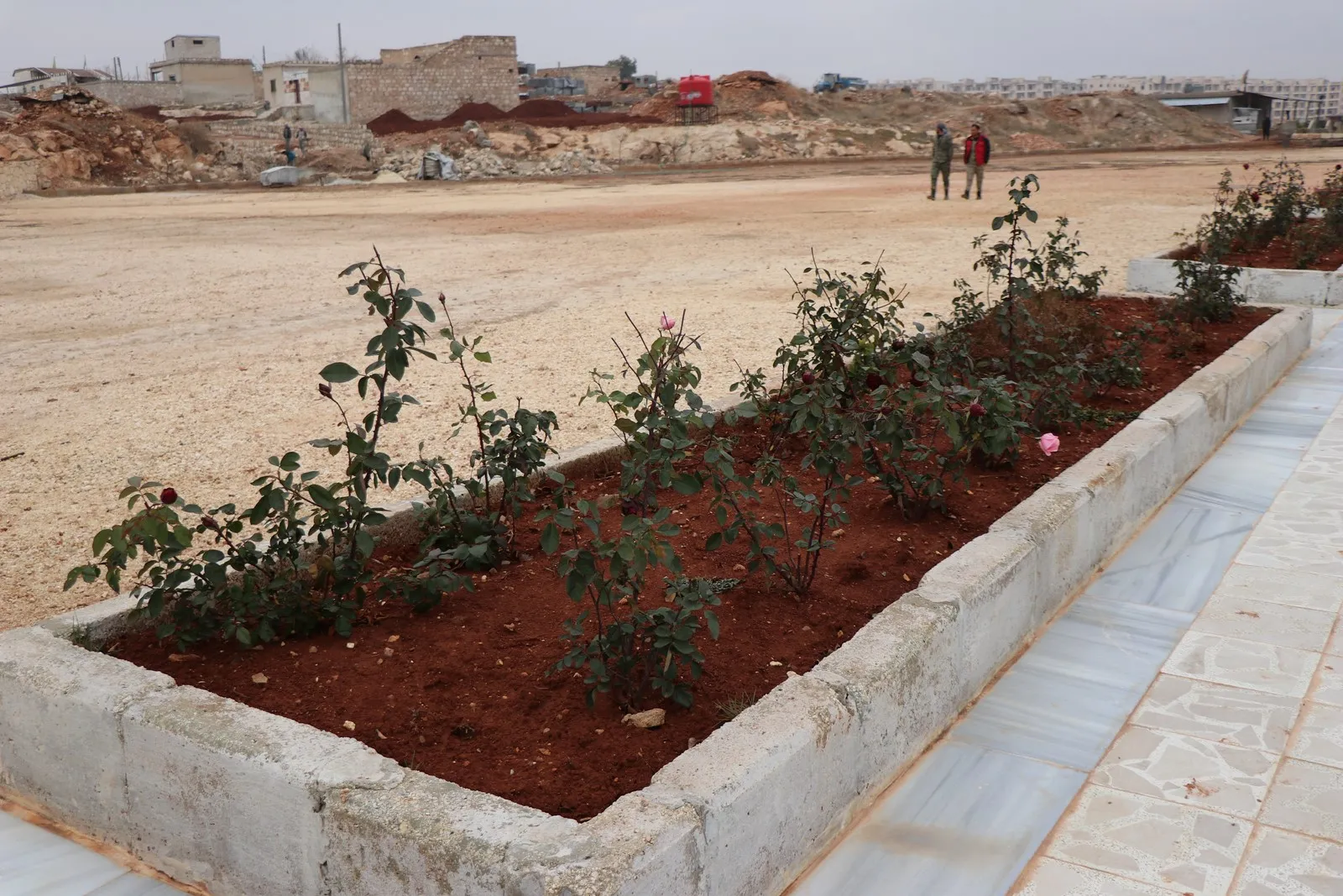 YPG`ê li Helebê parkekê ji bo zarokên şehîdên Efrînê ava dike