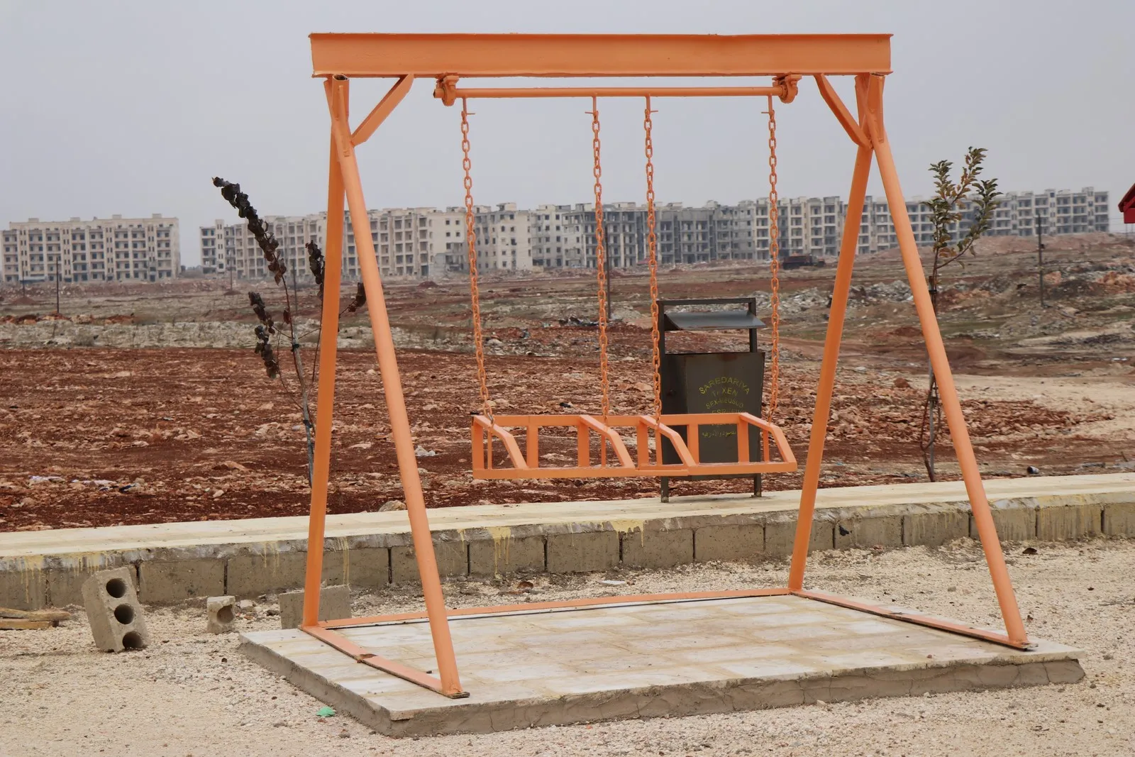 YPG`ê li Helebê parkekê ji bo zarokên şehîdên Efrînê ava dike