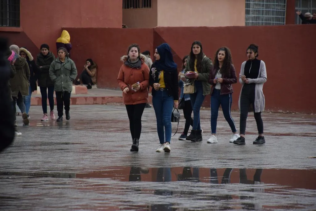 Desteya Perwerdeyê vekirina peymangehên mamosteyan didomîne