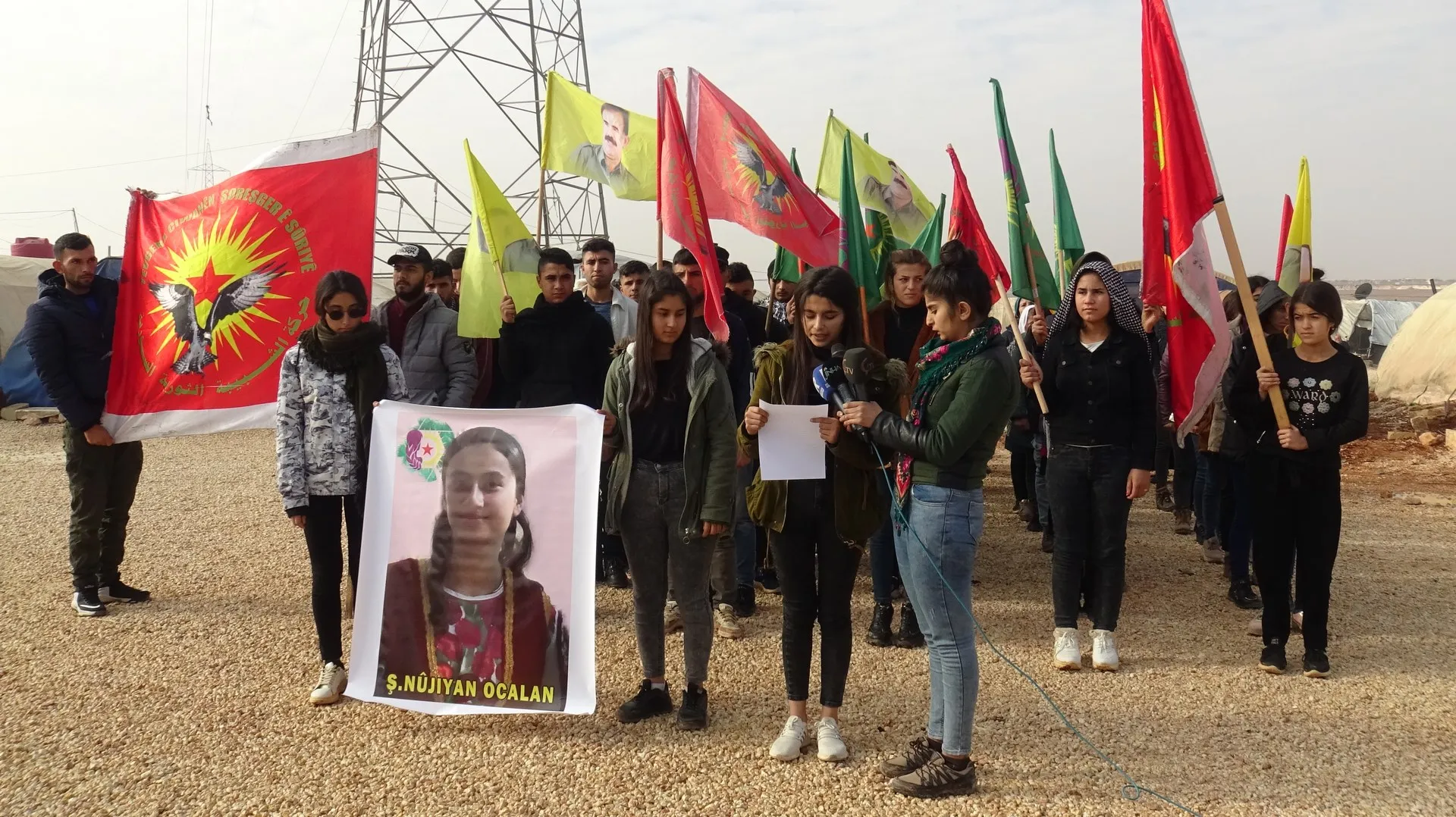 ​​​​​​​Ciwanên Efrînê êrişên li Kobanê şermezar kirin