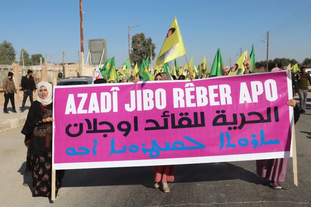 Li kantona Hesekê ji bo azadiya fîzîkî ya rêber Ocalan gel daket qadan