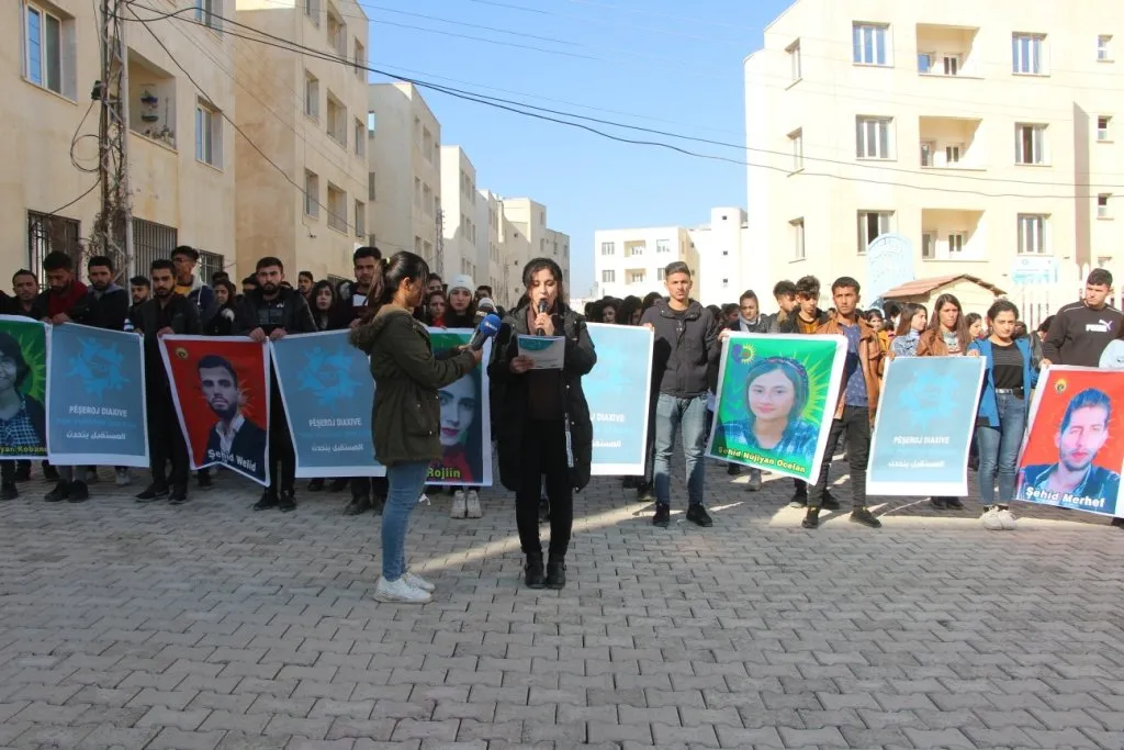 Yekitiya Xwendekaran û ciwanên PYD'ê êrişên dewleta Tirk a dagirker şermezar kir