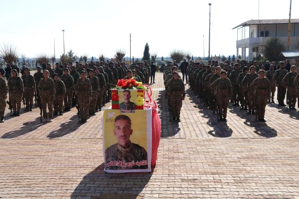 Şêniyên Hesekê û Til Temirê şehîd Newres El-Kenas oxir kir