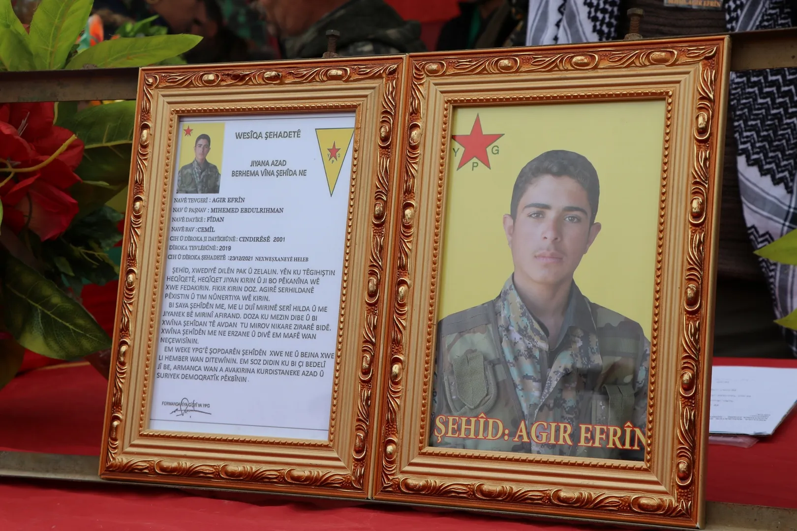 Şehîd Agir Efrîn ji aliyê bi hezaran kesî ve hate oxirkirin