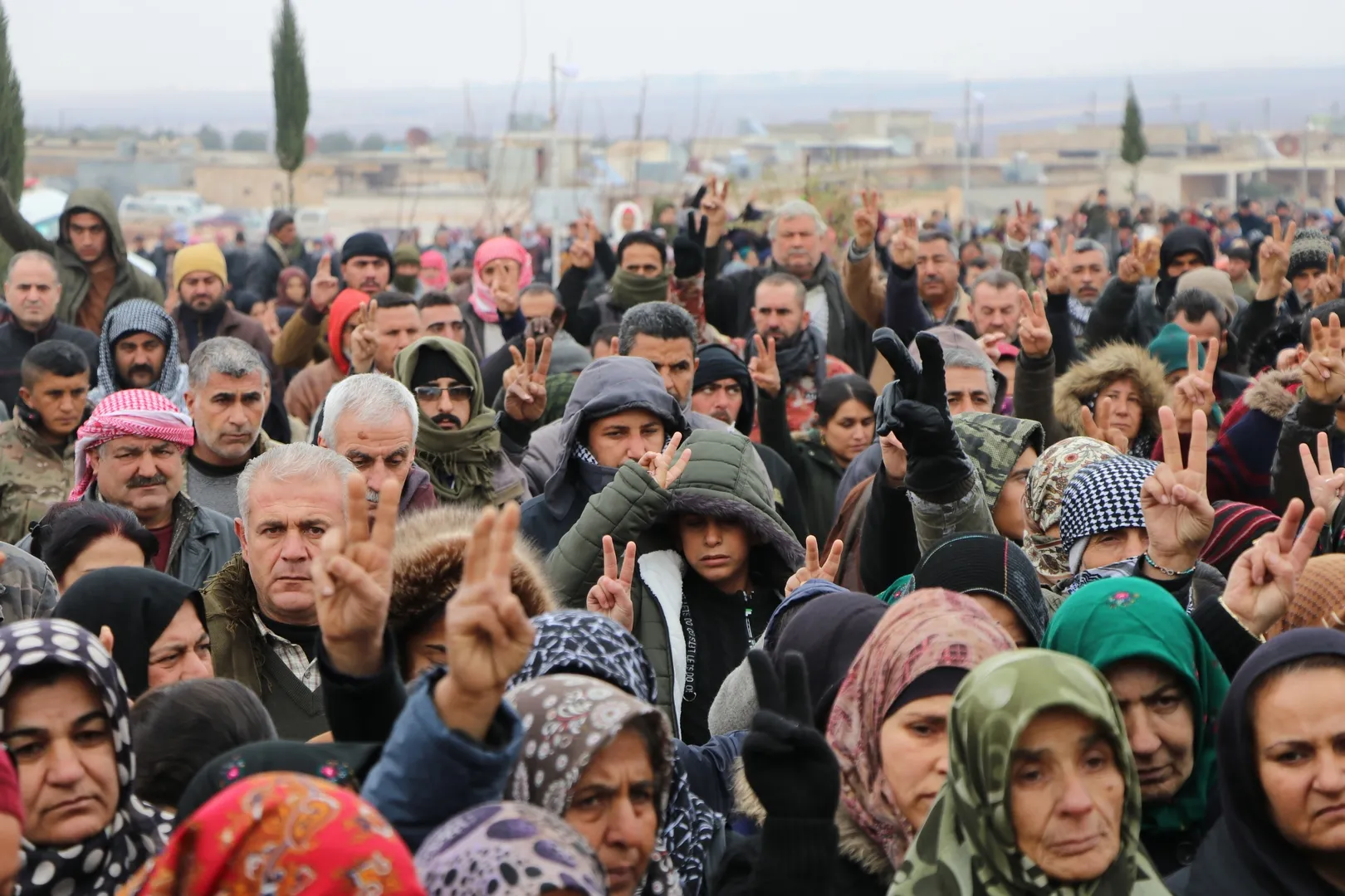 Şehîd Agir Efrîn ji aliyê bi hezaran kesî ve hate oxirkirin