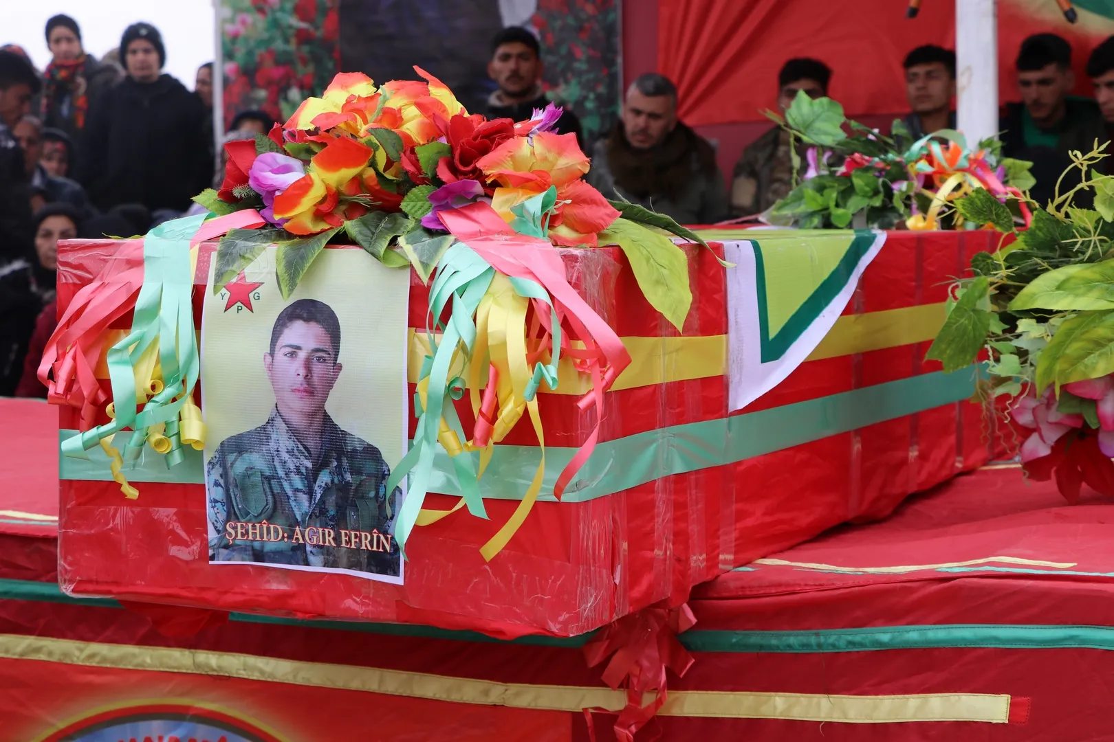Şehîd Agir Efrîn ji aliyê bi hezaran kesî ve hate oxirkirin