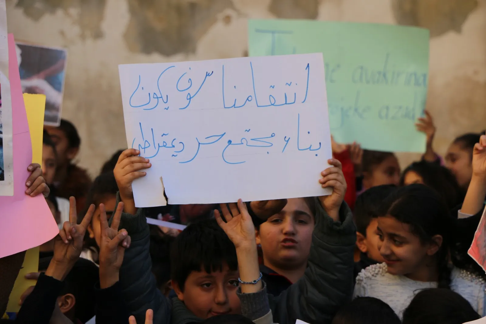 Xwendekarên Helebê şehîdên komkujiya Til Rifetê bi bîr anîn