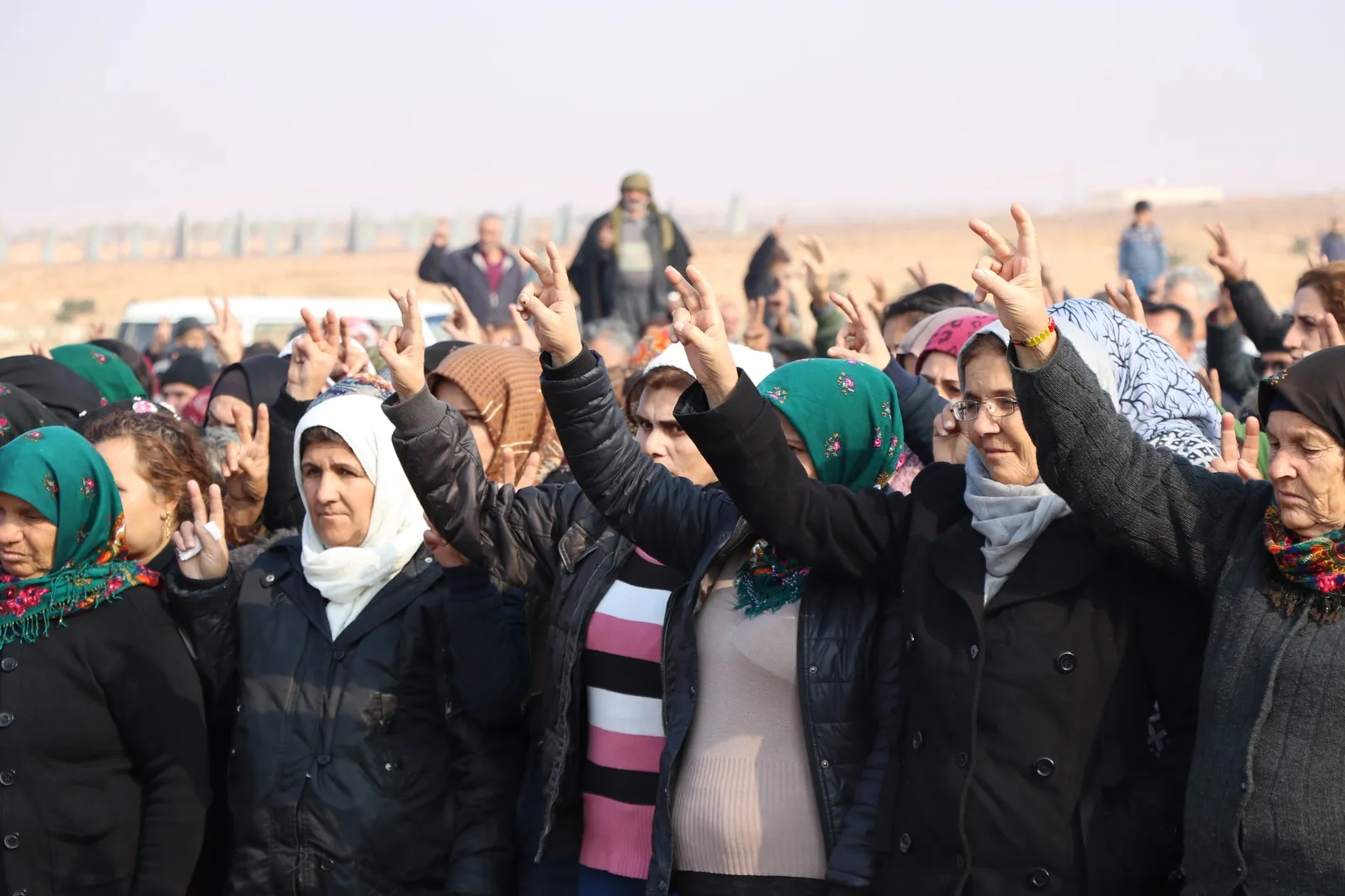 Şêniyên Efrînê sersaxî ji malbata şehîd Agir Efrîn re xwest