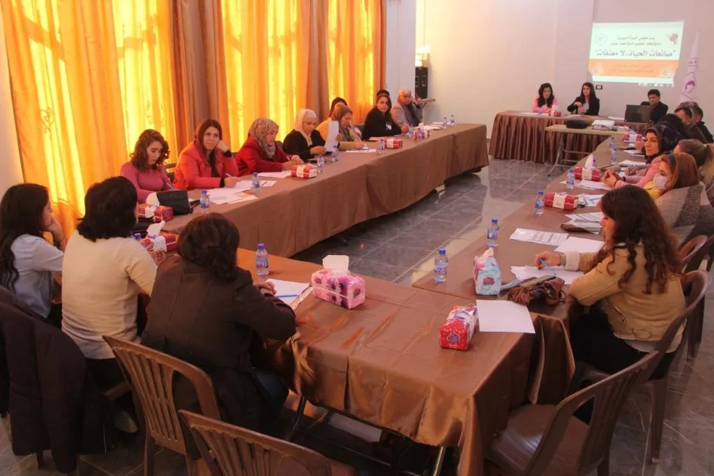Li Kobanê panela "Çêkerên jiyanê... ne jinên li ber tundiyê ne"