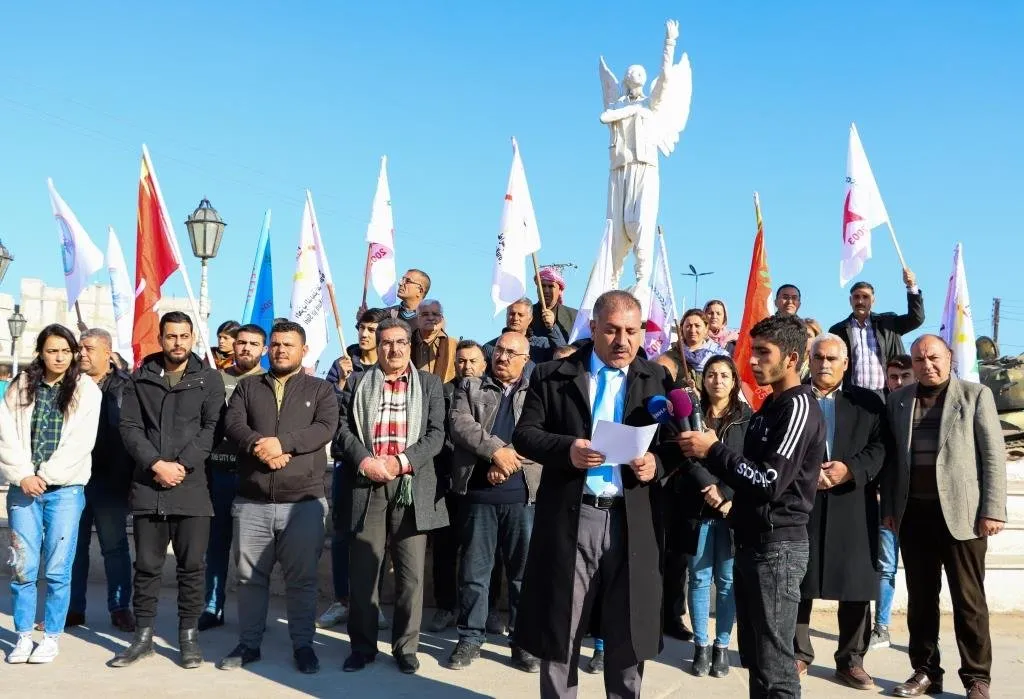 7 partiyan êrişa li ser Kobanê şeremzar kir