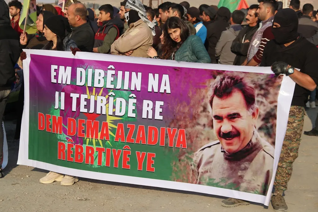 Ciwan gihaştin deriyê Sêmalkayê û çekdarên PDK`ê êrişî wan kir