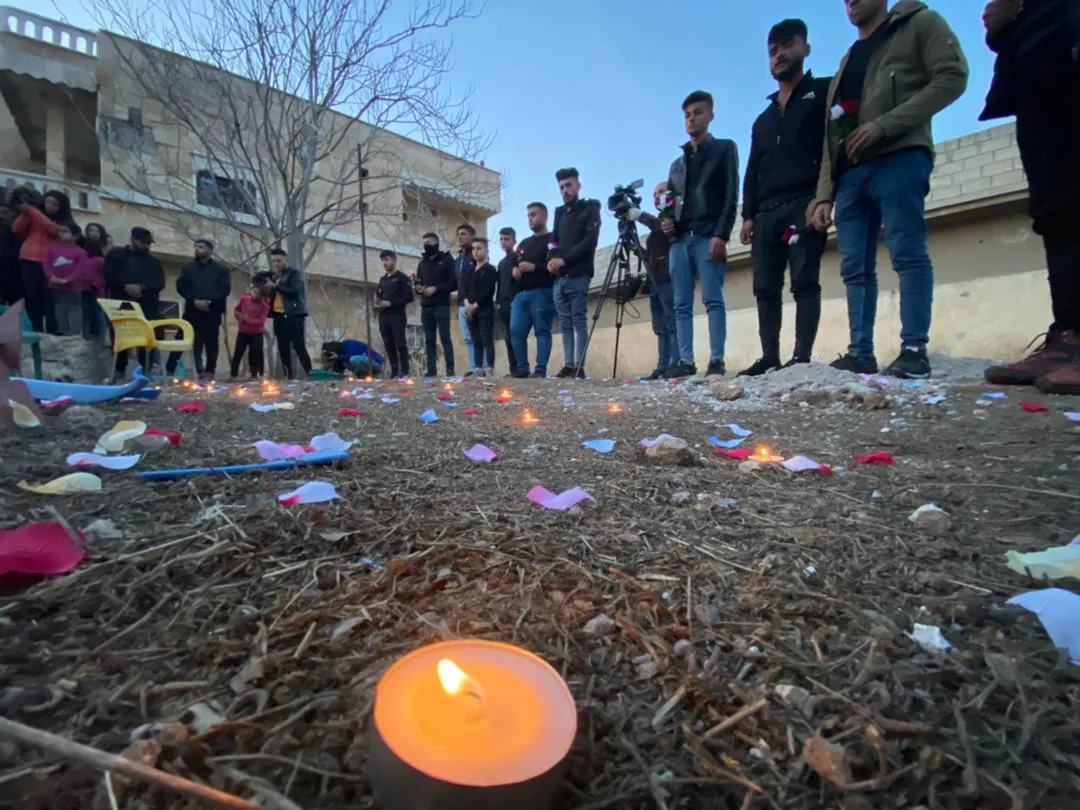 Ciwanan şehîdên Kobanê li cihê komkujiyê bi bîr anîn