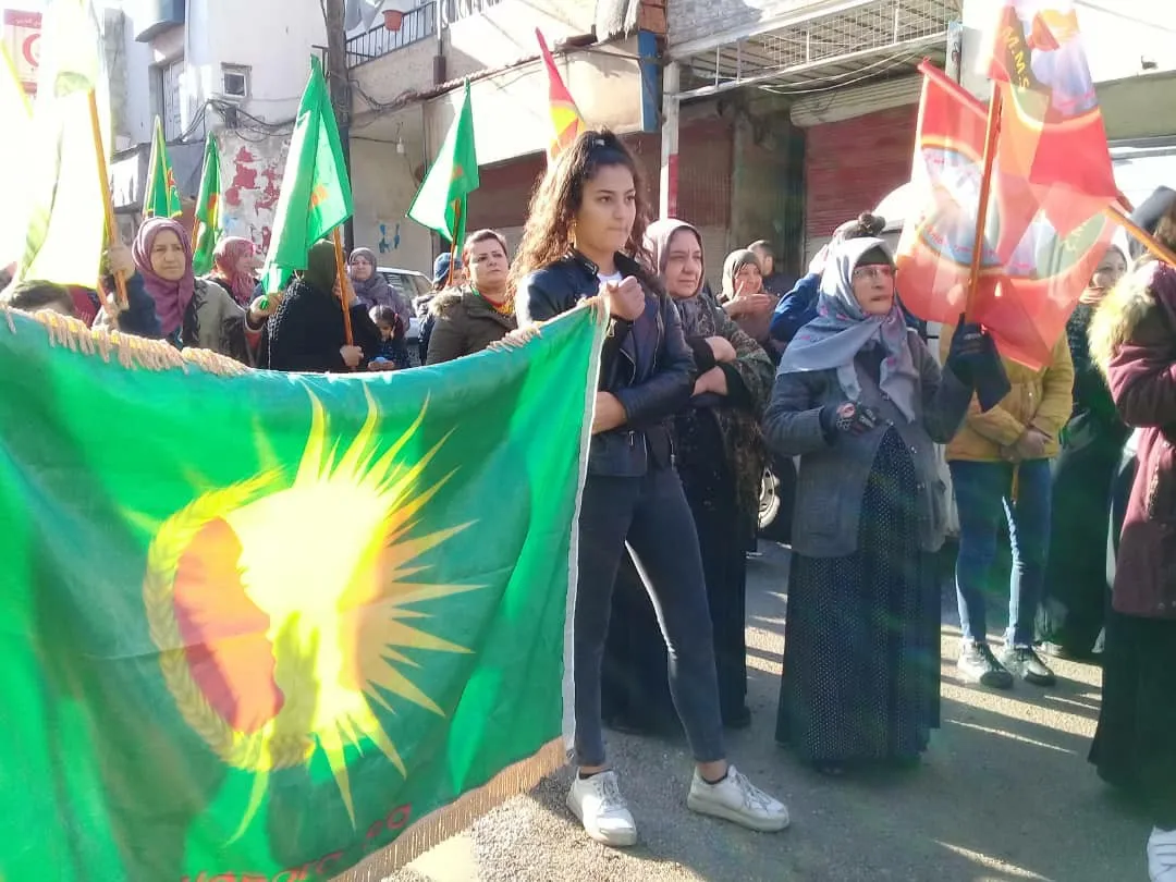Di meşa li Şamê de banga azadiya fîzîkî ya rêber Ocalan hate kirin