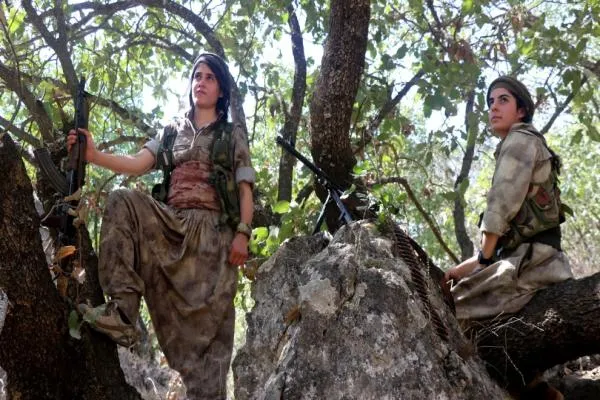 ​​​​​​​Şêniyên Kobanê: Hûn hebûna me diparêzin, em ê piştevaniya we bikin