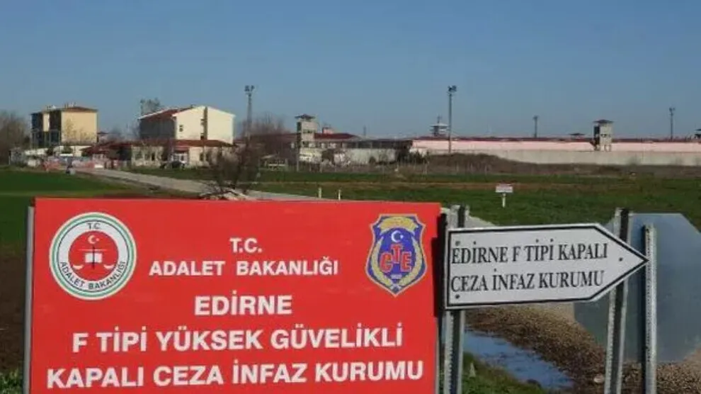Li girtîgehên dewleta Tirk mafê tedawîbûnê asteng dikin