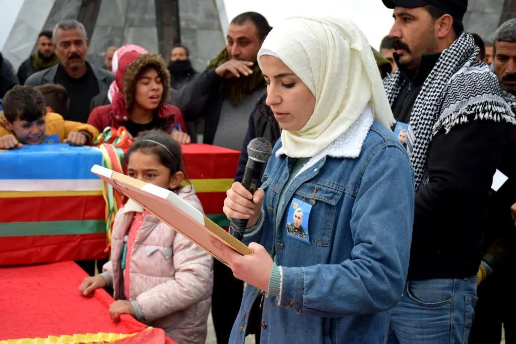 ​​​​​​​Şêniyên Kobanê cenazeyê şehdî Xelîl Bekî oxir kir