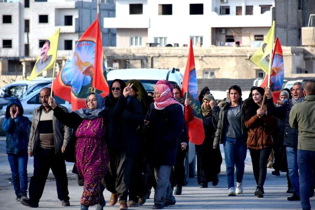 Ji bo şermezarkirina êrişên dewleta Tirk li Kobanê çalakiya konvedanê dest pê kir