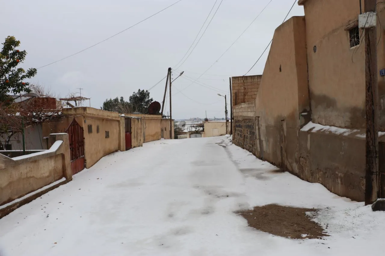 Ji ber barîna berfê rêyên sereke yên navçeya Dirbêsiyê hatin girtin