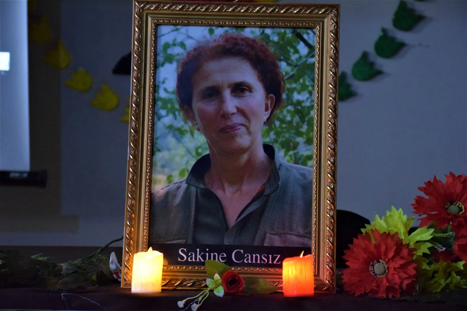 Şêniyên Til Temrê şehîdên Komkujiya Parîsê bi bîr anîn