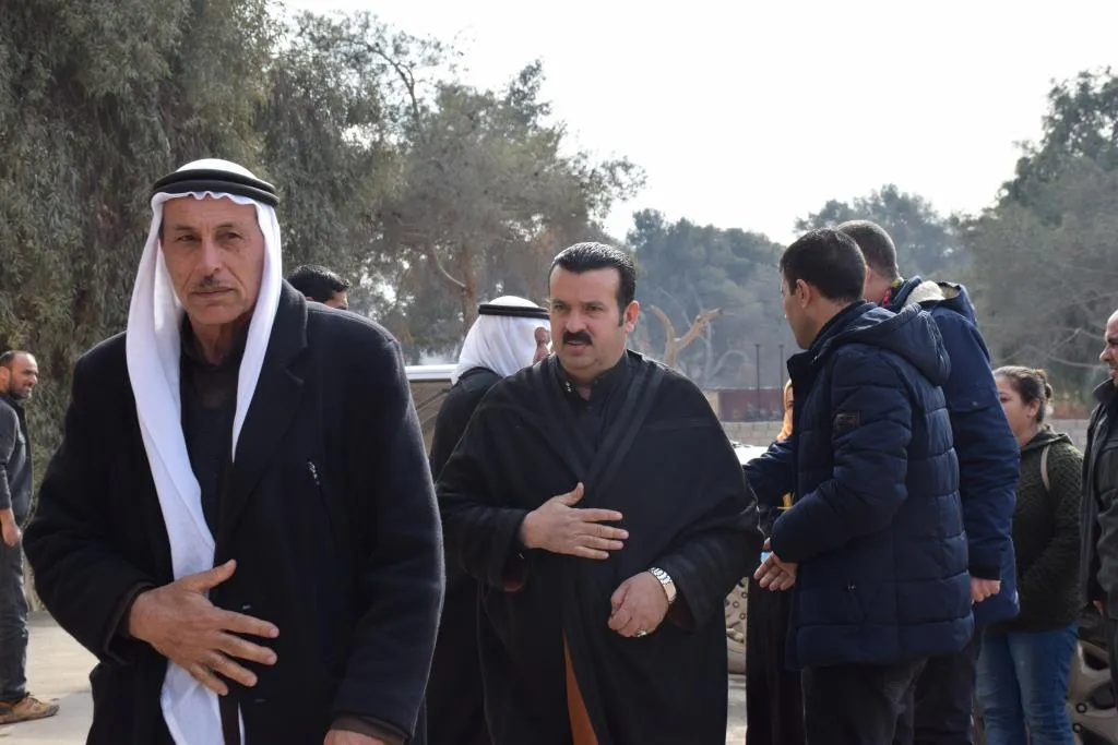 Rûspiyên navçeya Holê alîkarî ji koçberên Xiwêran û Zihûr re pêşkêş kir