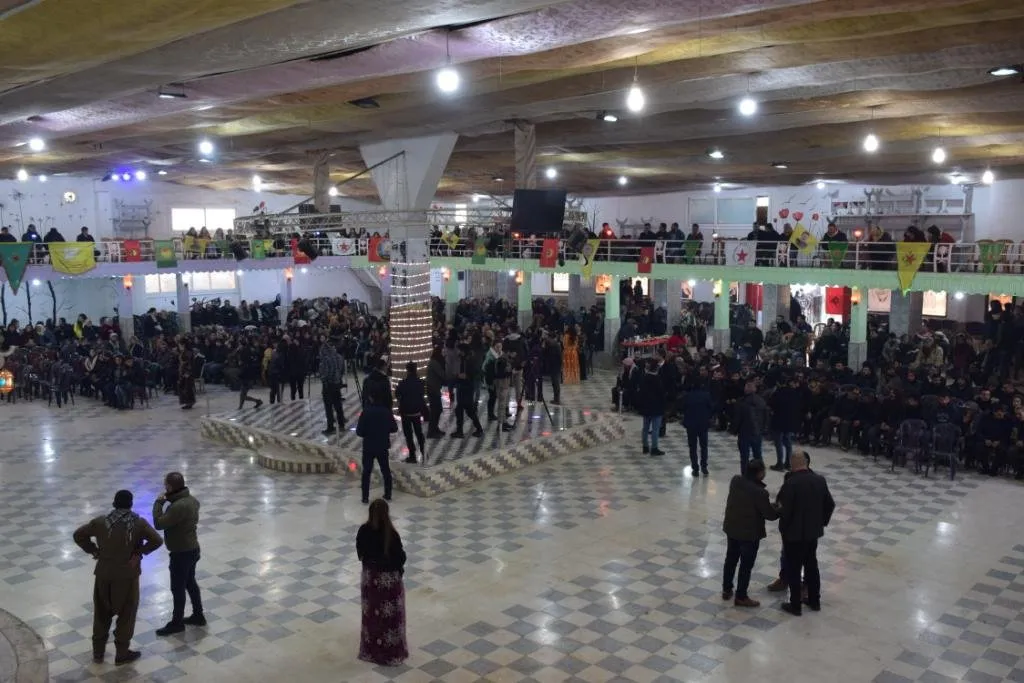 Şêniyên Kobanê salvegera rizgarkirina bajêr û damezirandina Rêveberiya Xweser pîroz kirin